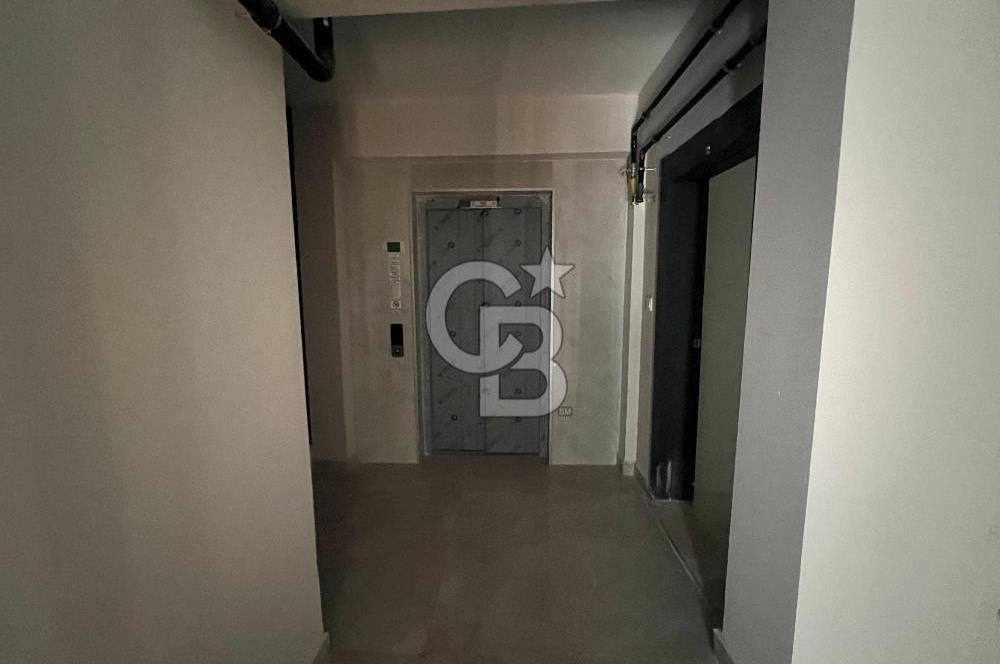 Çiğli'de Yüksek Giriş 2+1 Sıfır Binada Kiralık Daire