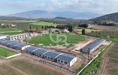 Foça Ilıpınar Köyü’nde, Anayol Üzerinde kooperatif hisseli daireler