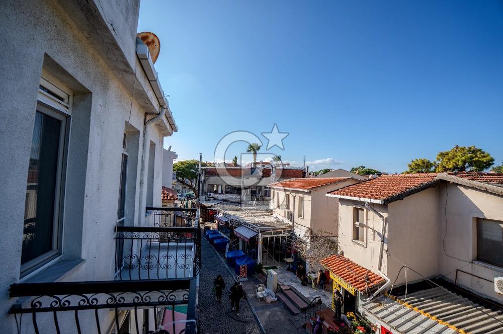 Eski Foça’da Çarşı İçersinde Satılık 2+1 Daire