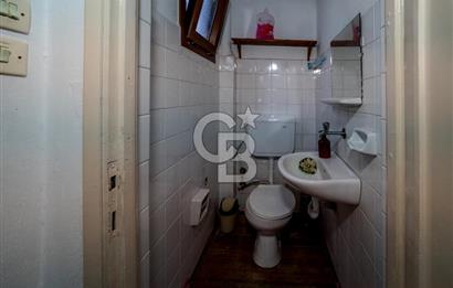 Eski Foça'da Denize Yürüme Mesafesinde Satılık 3+1 Villa