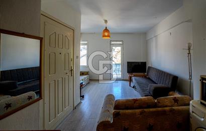 Eski Foça’da Çarşı İçersinde Satılık 2+1 Daire