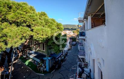 Eski Foça’da Çarşı İçersinde Satılık 2+1 Daire