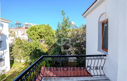 Eski Foça'da Denize Yürüme Mesafesinde Satılık 3+1 Villa