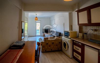 Eski Foça’da Çarşı İçersinde Satılık 2+1 Daire