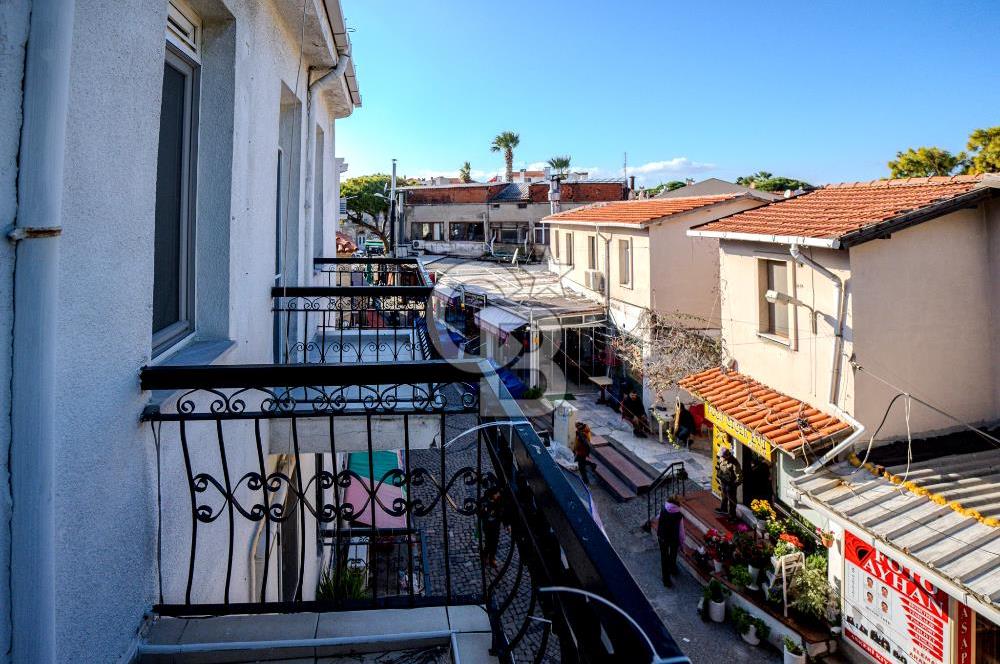 Eski Foça’da Çarşı İçersinde Satılık 2+1 Daire