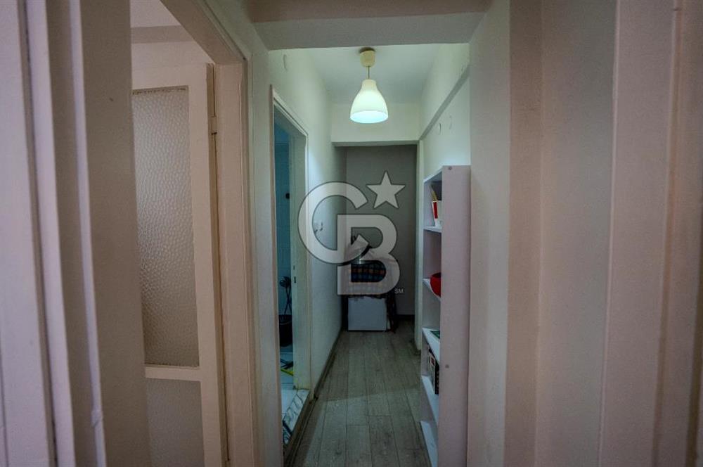 Eski Foça’da Çarşı İçersinde Satılık 2+1 Daire