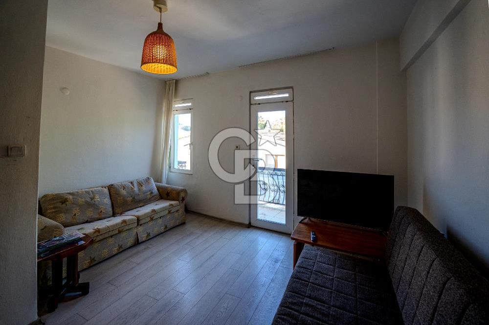 Eski Foça’da Çarşı İçersinde Satılık 2+1 Daire