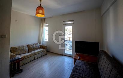 Eski Foça’da Çarşı İçersinde Satılık 2+1 Daire