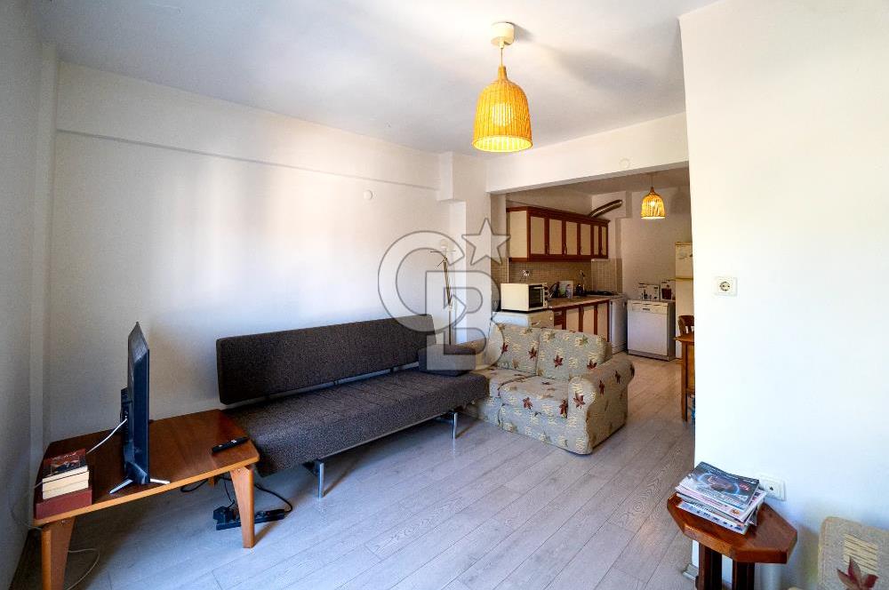 Eski Foça’da Çarşı İçersinde Satılık 2+1 Daire