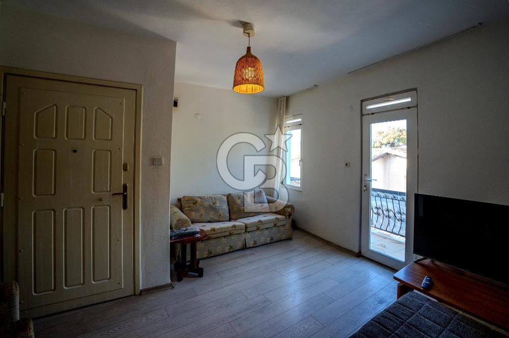 Eski Foça’da Çarşı İçersinde Satılık 2+1 Daire