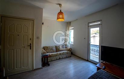 Eski Foça’da Çarşı İçersinde Satılık 2+1 Daire