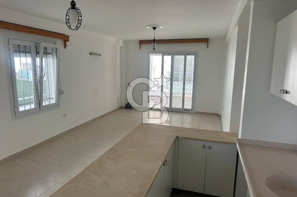 Bodrum Turgutreis’te Ferah Üst Kat Daire – Geniş Teraslı, Merkezi Konumda!