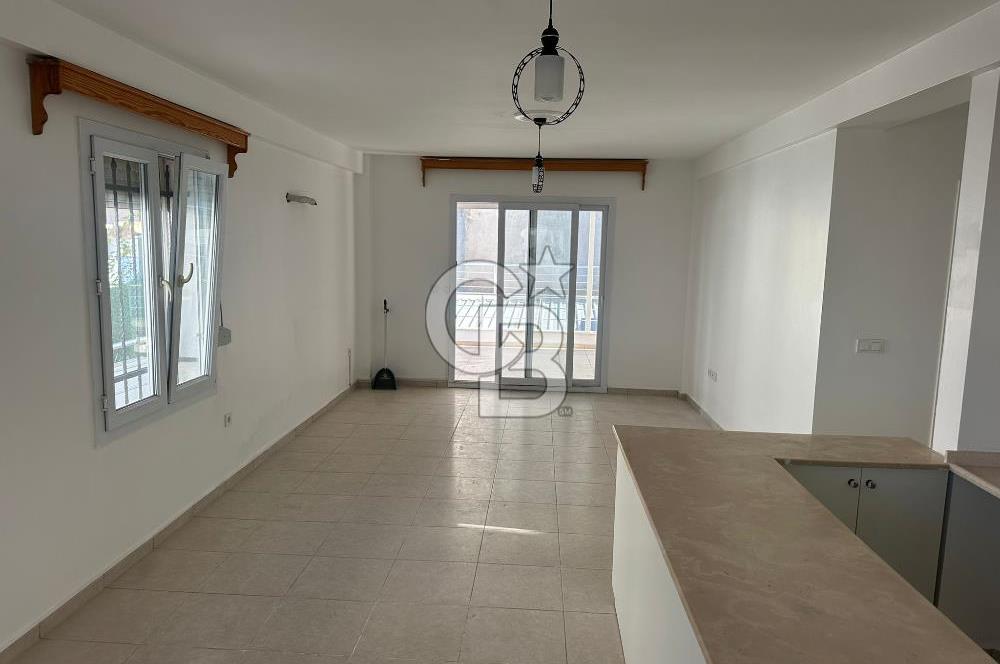 Bodrum Turgutreis’te Ferah Üst Kat Daire – Geniş Teraslı, Merkezi Konumda!