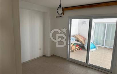 Bodrum Turgutreis’te Ferah Üst Kat Daire – Geniş Teraslı, Merkezi Konumda!