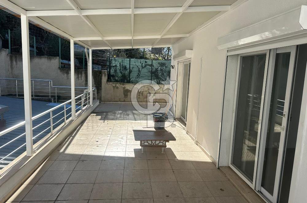 Bodrum Turgutreis’te Ferah Üst Kat Daire – Geniş Teraslı, Merkezi Konumda!