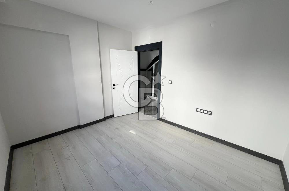 ŞEMSETTİN GÜNALTAY CD YAKINI EMSALLERİNİN ALTINDA SIFIR 4,5+1 DUBLEX