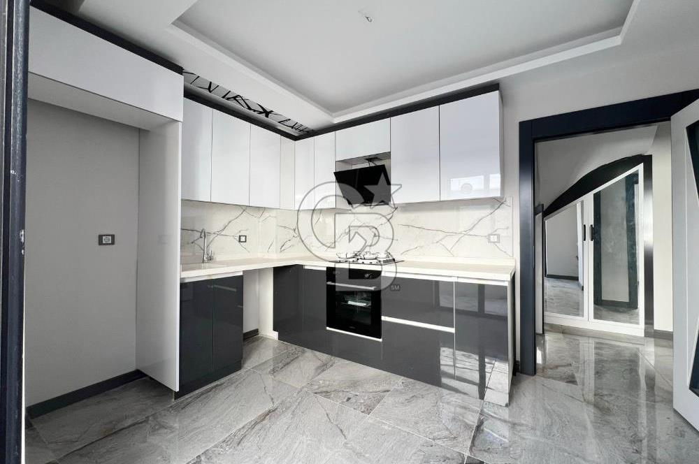 ŞEMSETTİN GÜNALTAY CD YAKINI EMSALLERİNİN ALTINDA SIFIR 4,5+1 DUBLEX