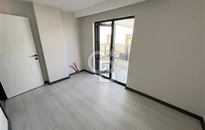 ŞEMSETTİN GÜNALTAY CD YAKINI EMSALLERİNİN ALTINDA SIFIR 4,5+1 DUBLEX