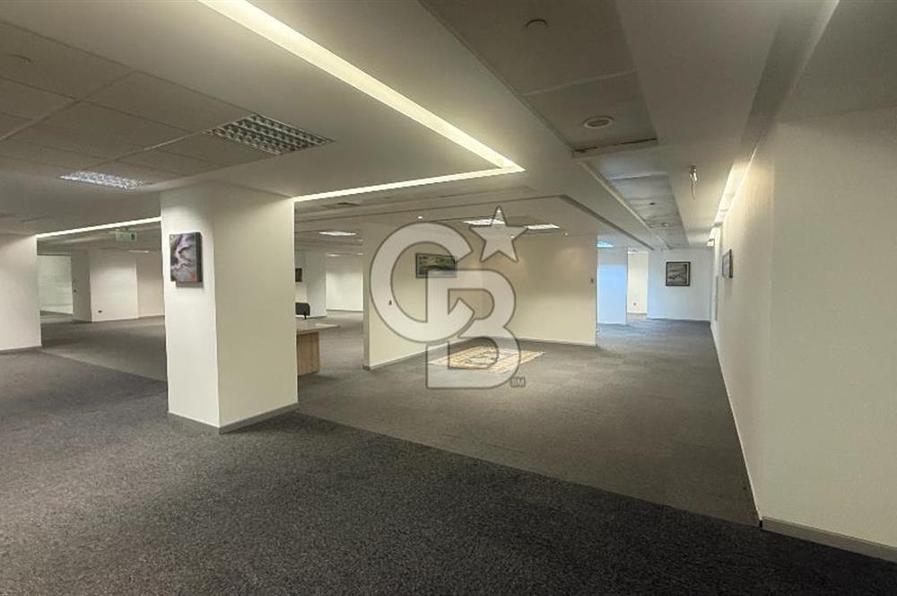 NEO' DAN Süzer Plaza'da Büyük Ekipler için 1400 M2 KDV'li Ofis