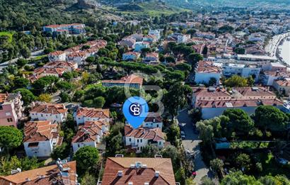 Eski Foça'da Denize Yürüme Mesafesinde Satılık 3+1 Villa