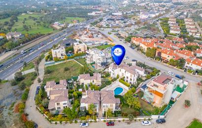 KAHRAMANDERE'DE SİTE İÇİNDE SATILIK BAHÇELİ VİLLA