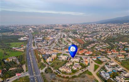 KAHRAMANDERE'DE SİTE İÇİNDE SATILIK BAHÇELİ VİLLA