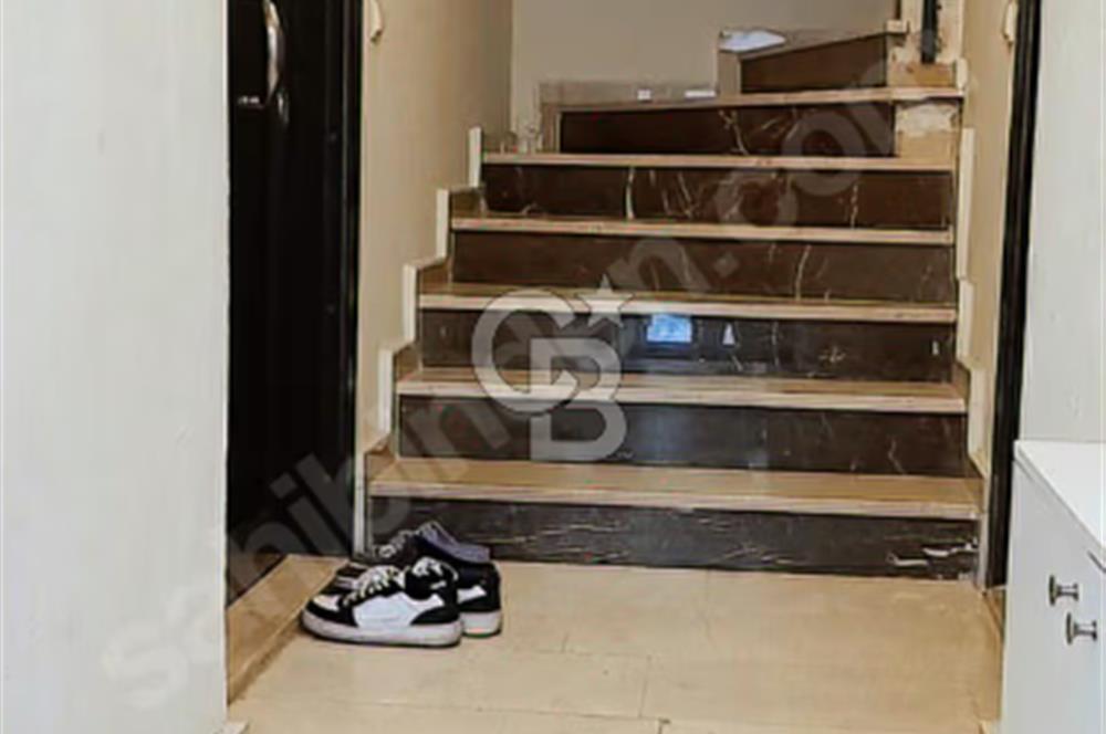 ÇANAKKALE SAAT KULESİNE YAKIN ÇARŞI MERKEZİNDE SATILIK 2+1 DAİRE