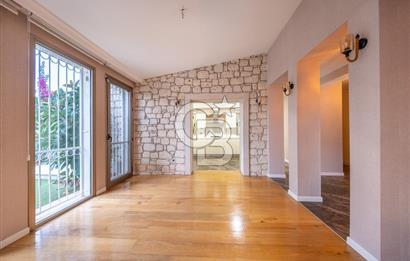 KAHRAMANDERE'DE SİTE İÇİNDE SATILIK BAHÇELİ VİLLA