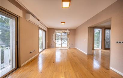 KAHRAMANDERE'DE SİTE İÇİNDE SATILIK BAHÇELİ VİLLA