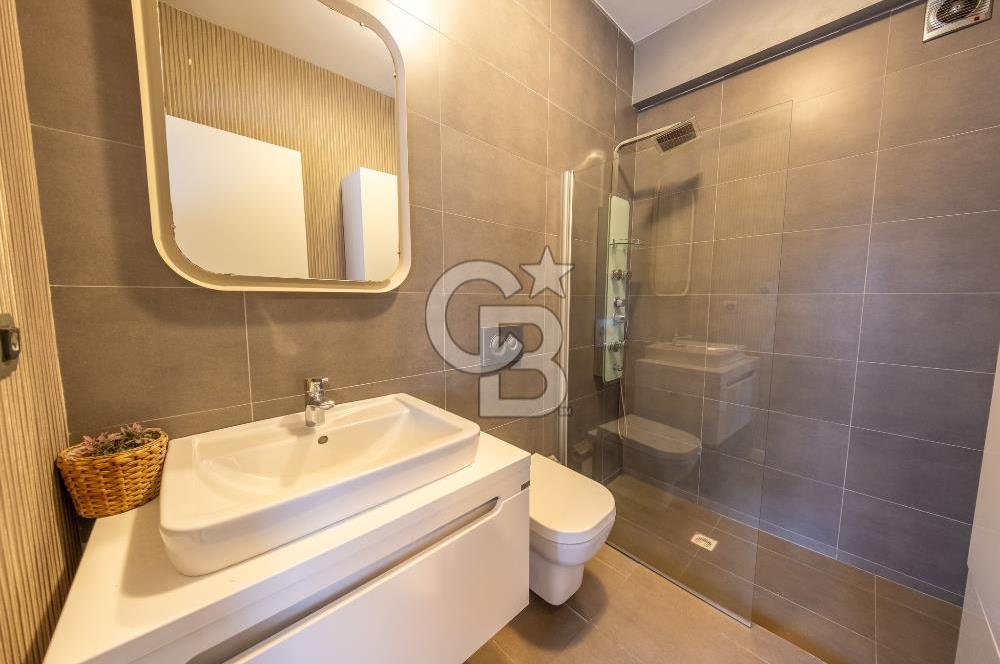 KAHRAMANDERE'DE SİTE İÇİNDE SATILIK BAHÇELİ VİLLA