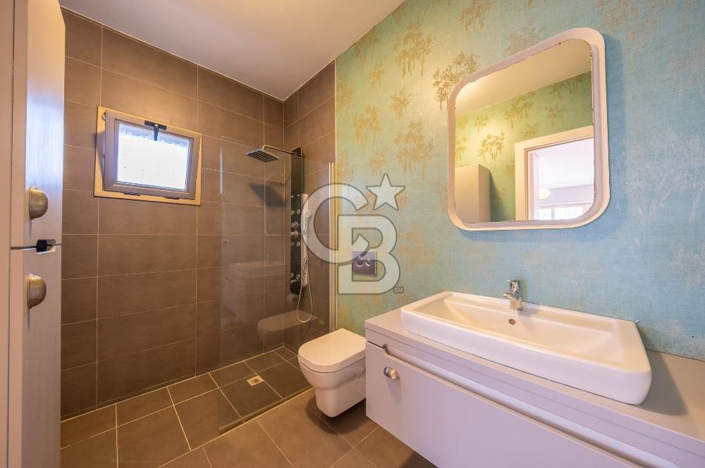 KAHRAMANDERE'DE SİTE İÇİNDE SATILIK BAHÇELİ VİLLA