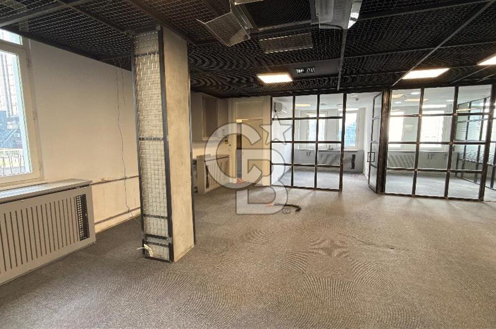 NEO'DAN Noramin İş Merkezin de 350 m2 Dekorasyonlu Ofis Fırsatı!