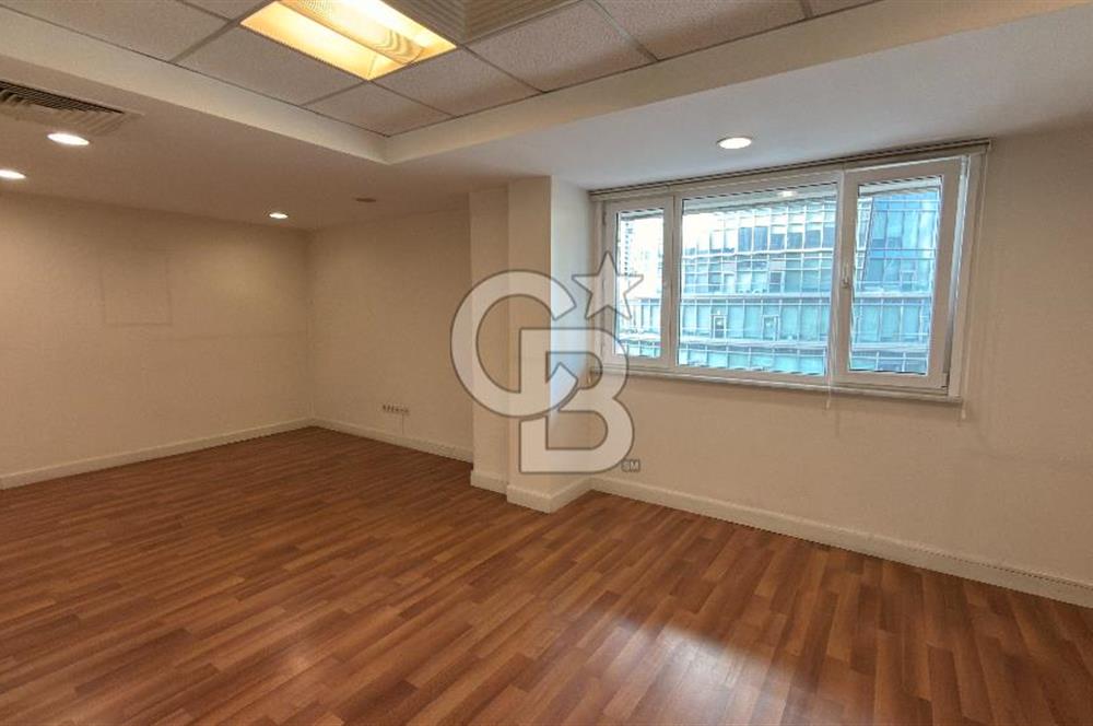 NEO'DAN Noramin Plaza da 310 m2 Taşınmaya Hazır Ofis