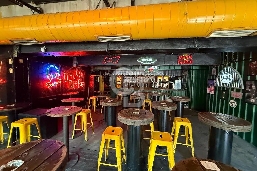 BEYLİKDÜZÜ EKİNOKS AVM'DE PRESTİJLİ BAR