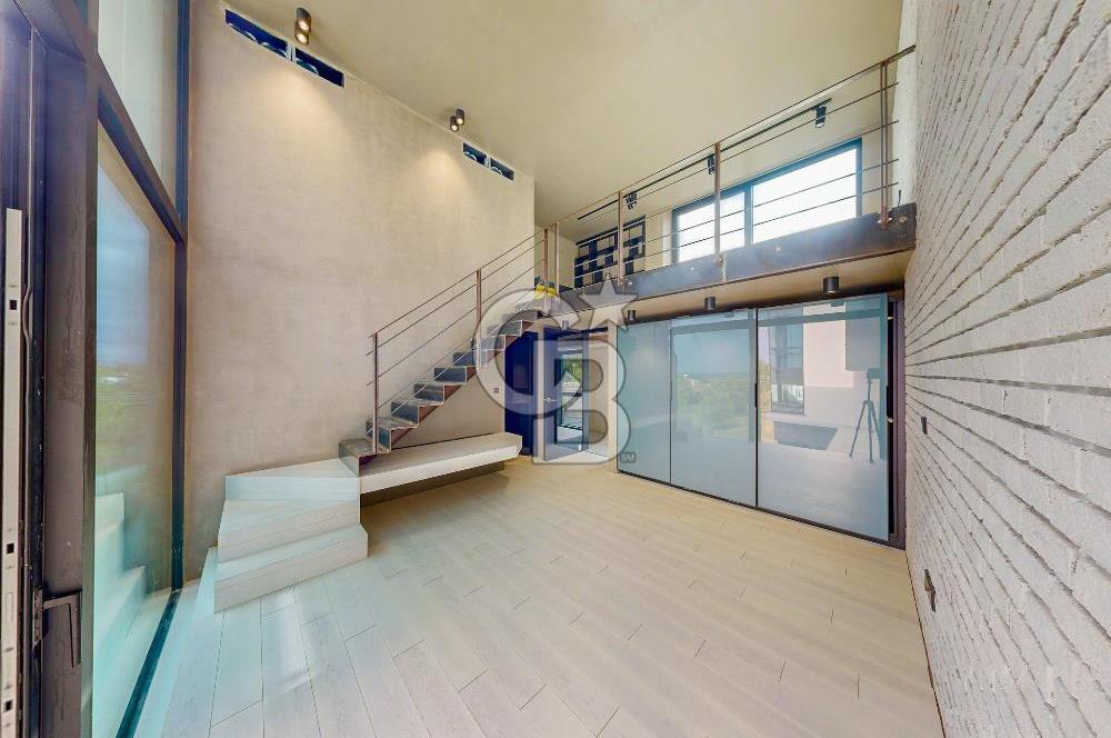 KKTC Girne Zeytinlik'te Satılık Özel Tasarım Türk Koçanlı 5+1 Lüks Villa