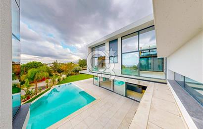 KKTC Girne Zeytinlik'te Satılık Özel Tasarım Türk Koçanlı 5+1 Lüks Villa