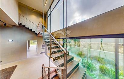 KKTC Girne Zeytinlik'te Satılık Özel Tasarım Türk Koçanlı 5+1 Lüks Villa