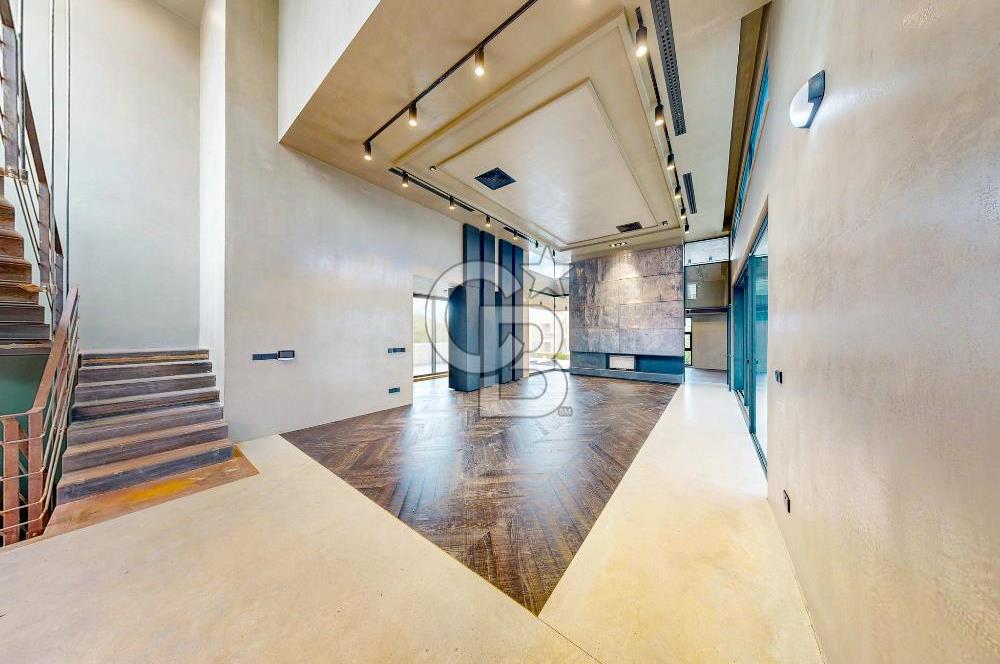 KKTC Girne Zeytinlik'te Satılık Özel Tasarım Türk Koçanlı 5+1 Lüks Villa