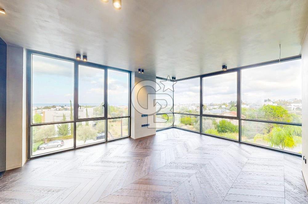 KKTC Girne Zeytinlik'te Satılık Özel Tasarım Türk Koçanlı 5+1 Lüks Villa