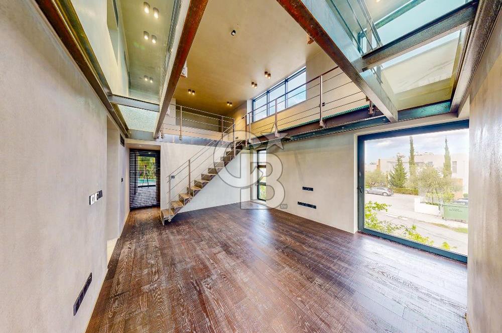 KKTC Girne Zeytinlik'te Satılık Özel Tasarım Türk Koçanlı 5+1 Lüks Villa