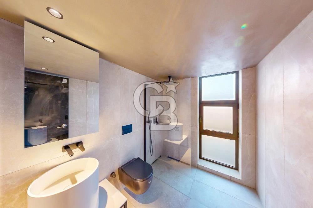 KKTC Girne Zeytinlik'te Satılık Özel Tasarım Türk Koçanlı 5+1 Lüks Villa