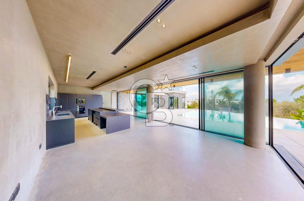 KKTC Girne Zeytinlik'te Satılık Özel Tasarım Türk Koçanlı 5+1 Lüks Villa