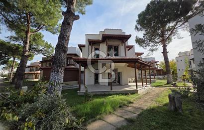 AYVALIK ALTINOVA ŞAFAKTUR SİTESİNDE DENİZE 300M Yenilenmiş Villa