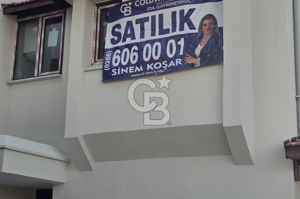 AYVALIK ALTINOVA ŞAFAKTUR SİTESİNDE DENİZE 300M Yenilenmiş Villa