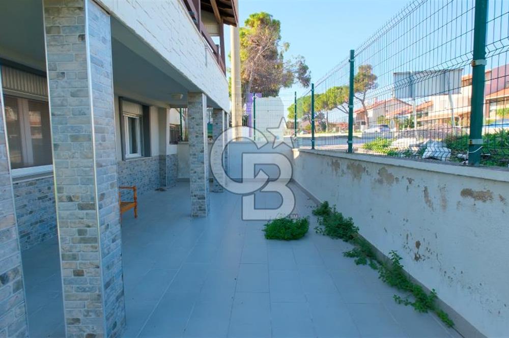 Urla Kalabak'ta Anayol Cepheli Şahane Ev