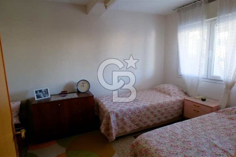 Urla Kalabak'ta Anayol Cepheli Şahane Ev