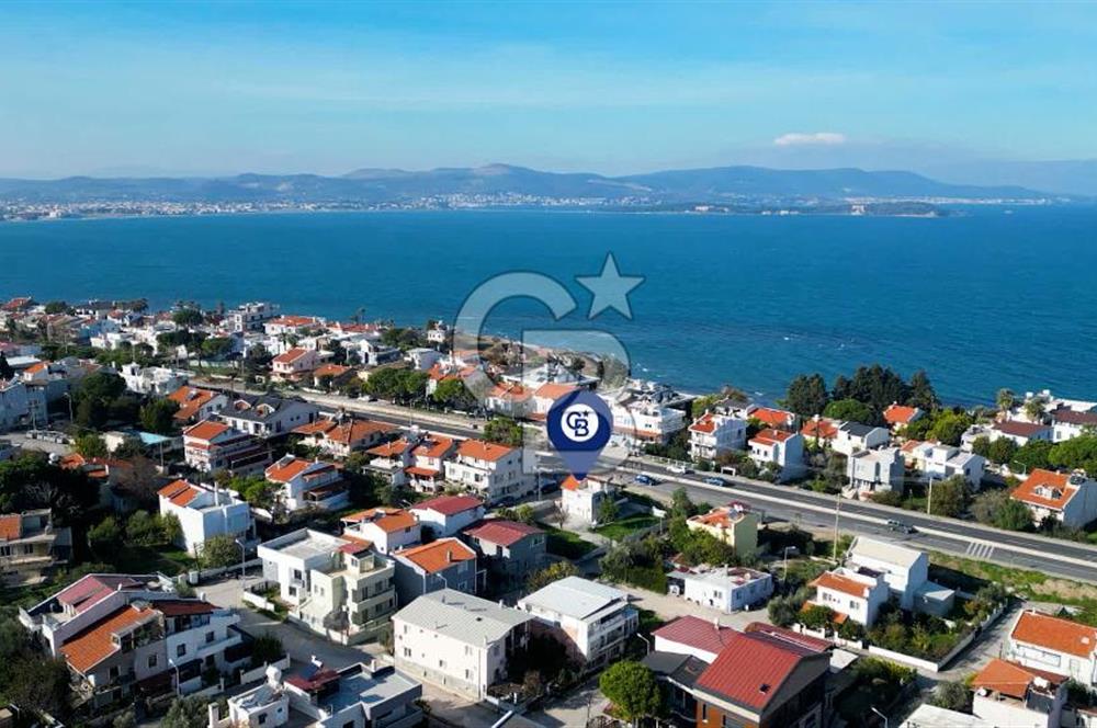 Urla Kalabak'ta Anayol Cepheli Şahane Ev