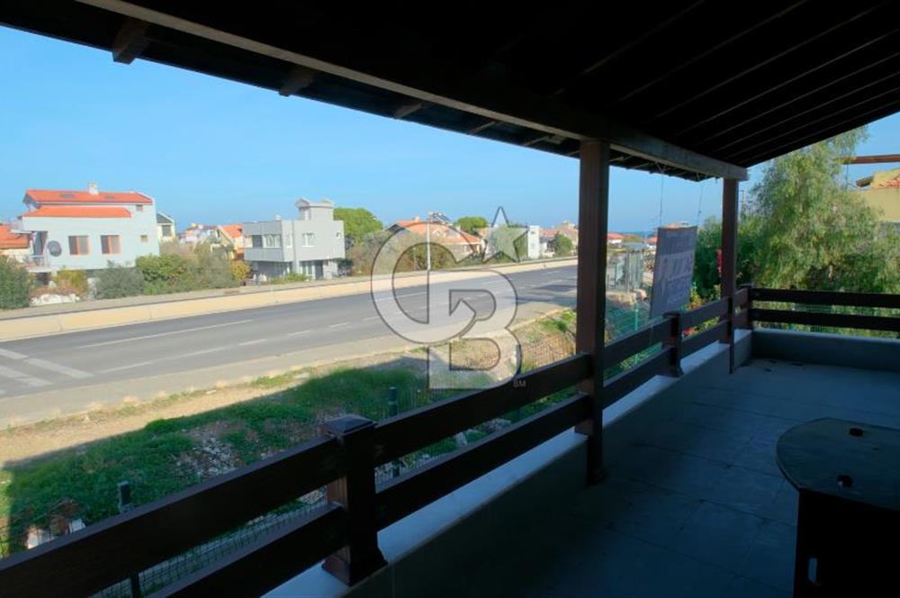 Urla Kalabak'ta Anayol Cepheli Şahane Ev