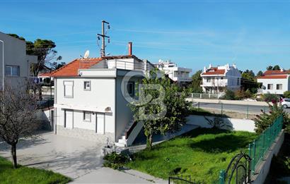 Urla Kalabak'ta Anayol Cepheli Şahane Ev