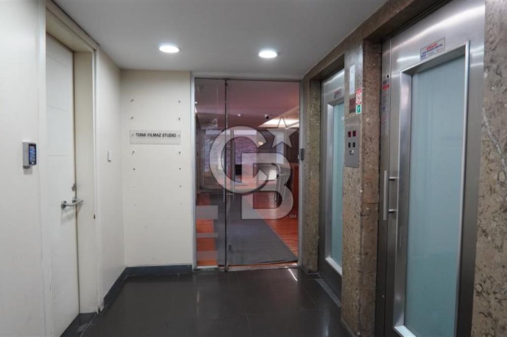 NEO'DAN BEYOĞLU'NDA TAM KAT BOĞAZ MANZARALI 400M2 OFİS!